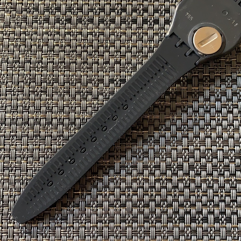 Swatch Watch - GA105 - SILVER CIRCLE - Picture 8 of 9